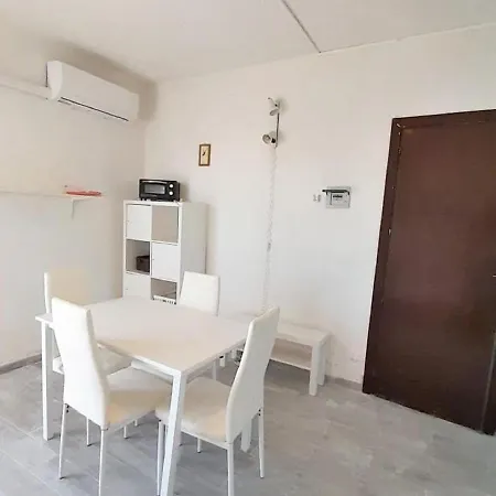 Lejlighed Tasteful In Marinella With Shared Pool