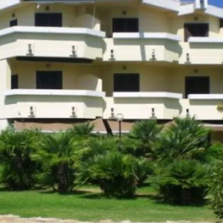 Lejlighed Tasteful In Marinella With Shared Pool Golfo Aranci